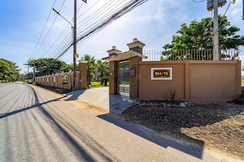luxury 6 bed mansion cas