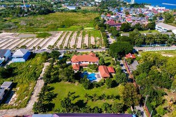 luxury 6 bed mansion cas