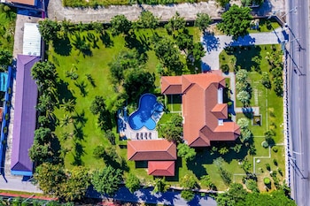 luxury 6 bed mansion cas