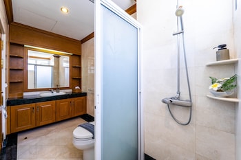 luxury 6 bed mansion cas