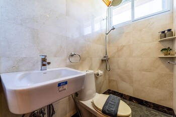 luxury 6 bed mansion cas