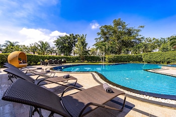 luxury 6 bed mansion cas