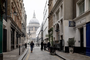 bob w st pauls london