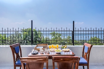 cosmicstays venus villa private pool