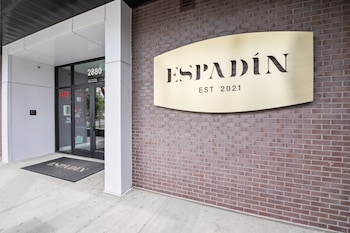 skyline penthouse espadin lohi