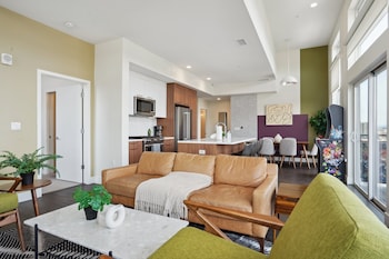 skyline penthouse espadin lohi
