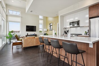 skyline penthouse espadin lohi