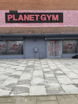 Maze Apartments And Rooms,,3 star