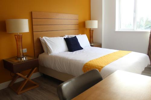 maze apartments and rooms