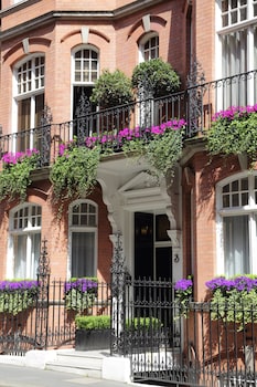 the athenaeum hotel and residences