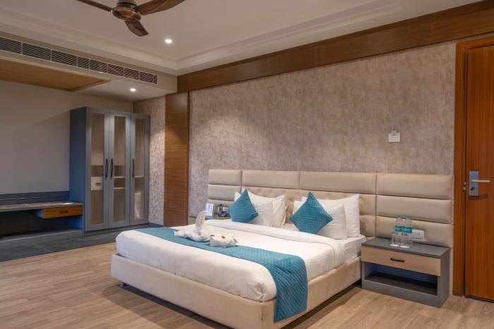 excel hotels and resorts corbett
