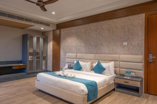 excel hotels and resorts corbett