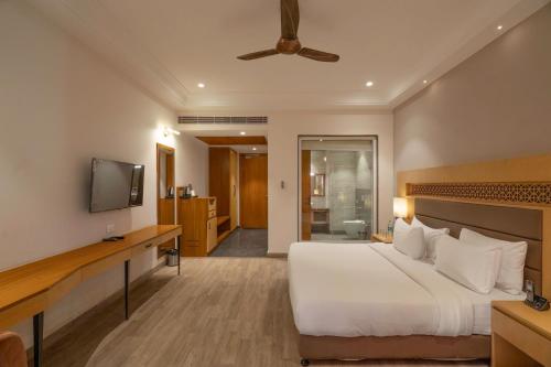 excel hotels and resorts corbett