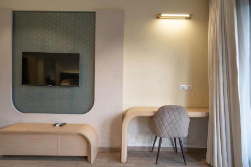 excel hotels and resorts corbett
