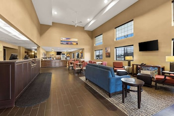 Comfort Inn Ludington Near Us-10,Near West Michigan Fairgrounds,3 star