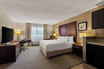 Comfort Inn Ludington Near Us-10,Near West Michigan Fairgrounds,3 star