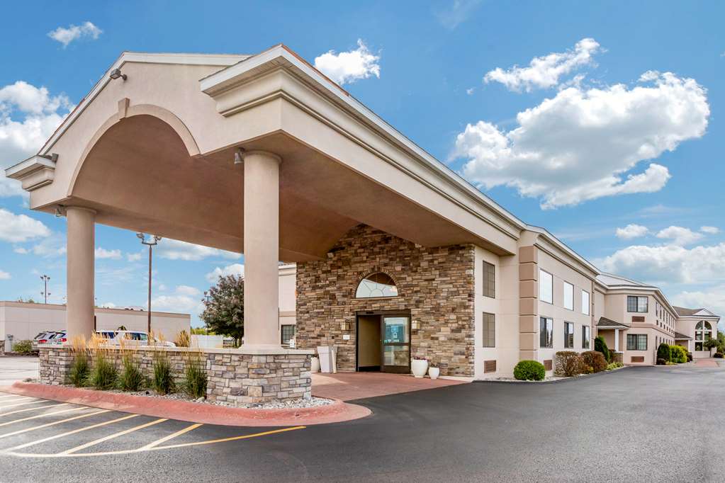 comfort inn ludington near us 10