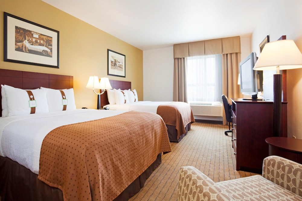 holiday inn madison at the american center by ihg