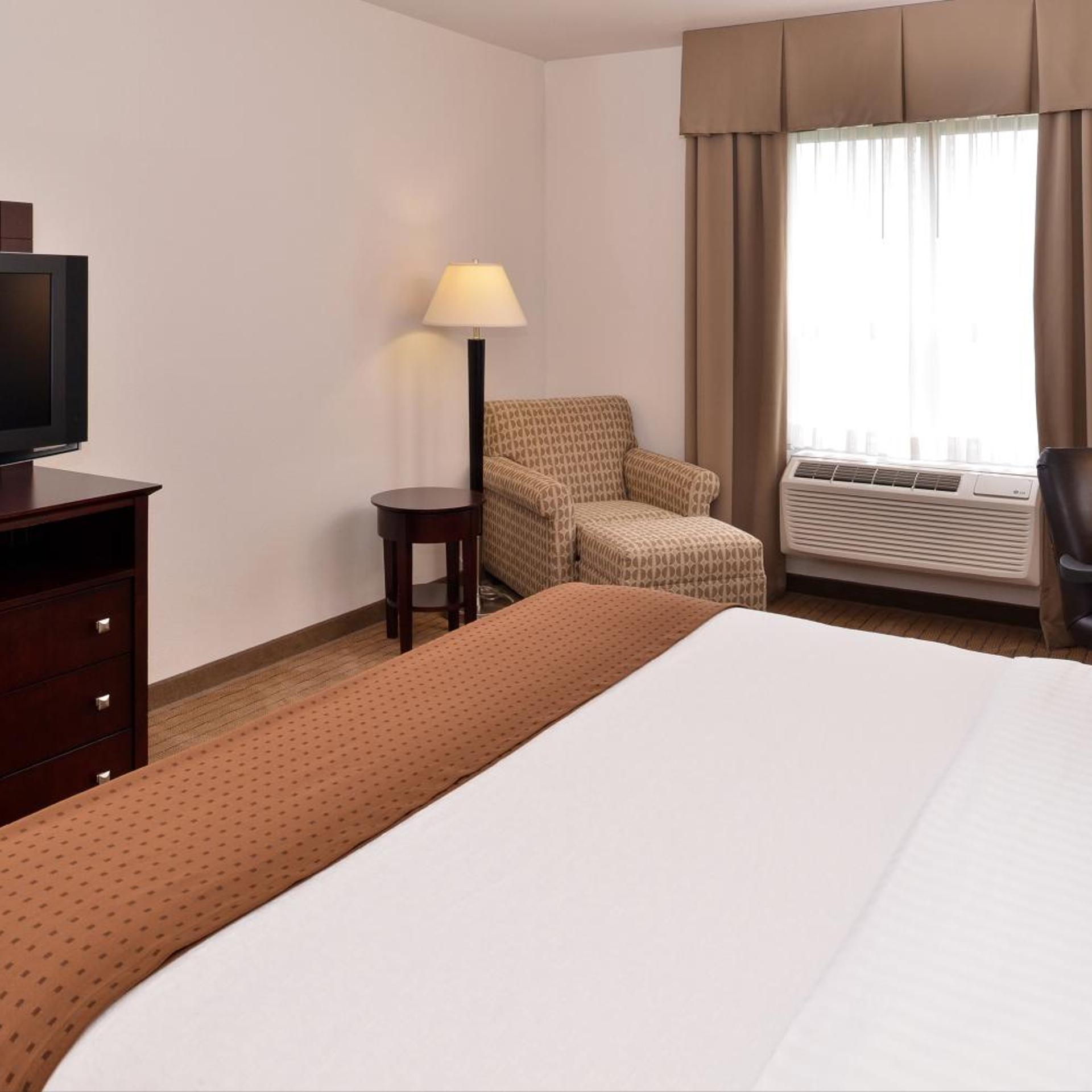 holiday inn madison at the american center by ihg