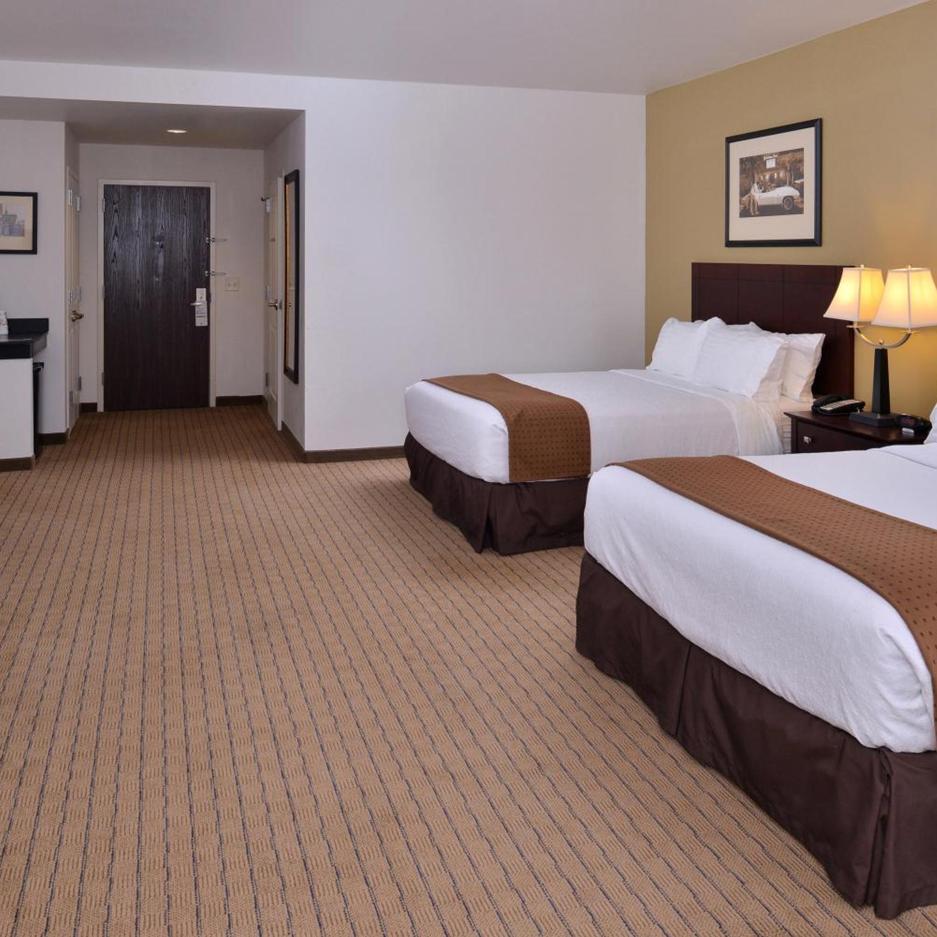 holiday inn madison at the american center by ihg