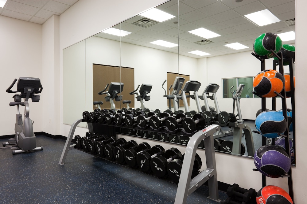 holiday inn madison at the american center by ihg
