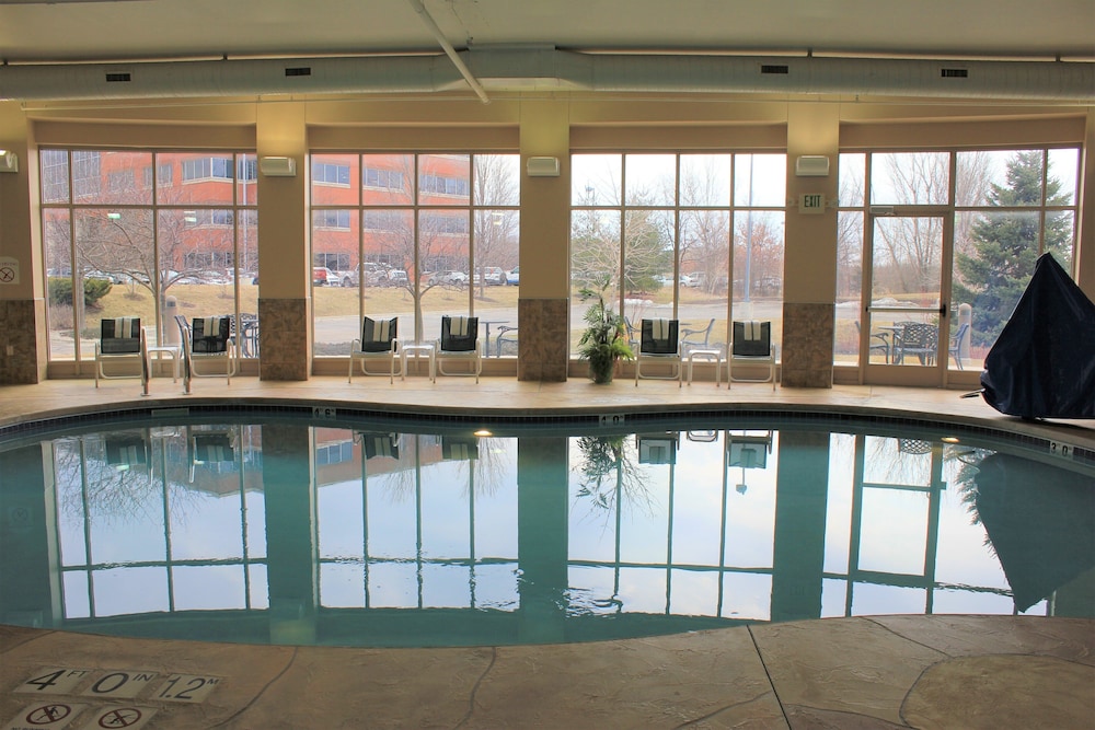 holiday inn madison at the american center by ihg