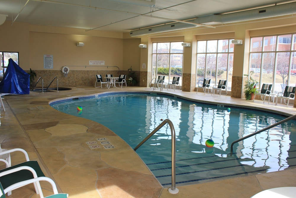 holiday inn madison at the american center by ihg