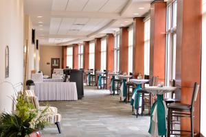 holiday inn madison at the american center by ihg
