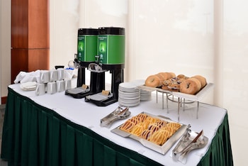 Holiday Inn Madison At The American Center By Ihg,Dane County>>Dane,3 star