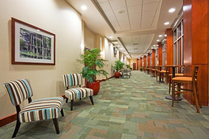 holiday inn madison at the american center by ihg