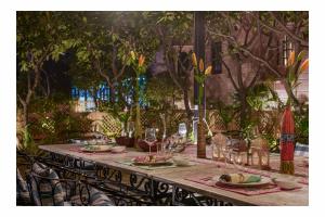 ama stays and trails rang mahal jaipur