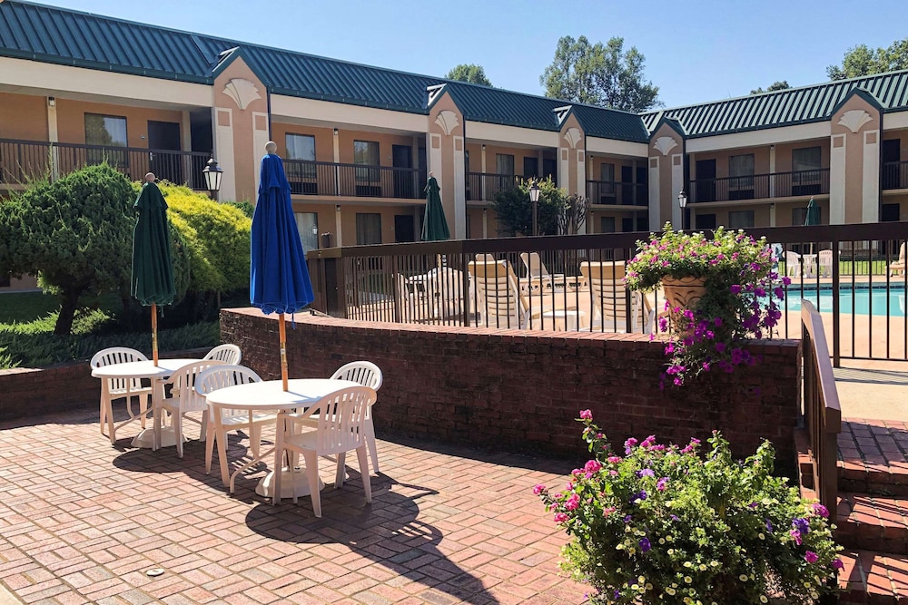 quality inn morganton