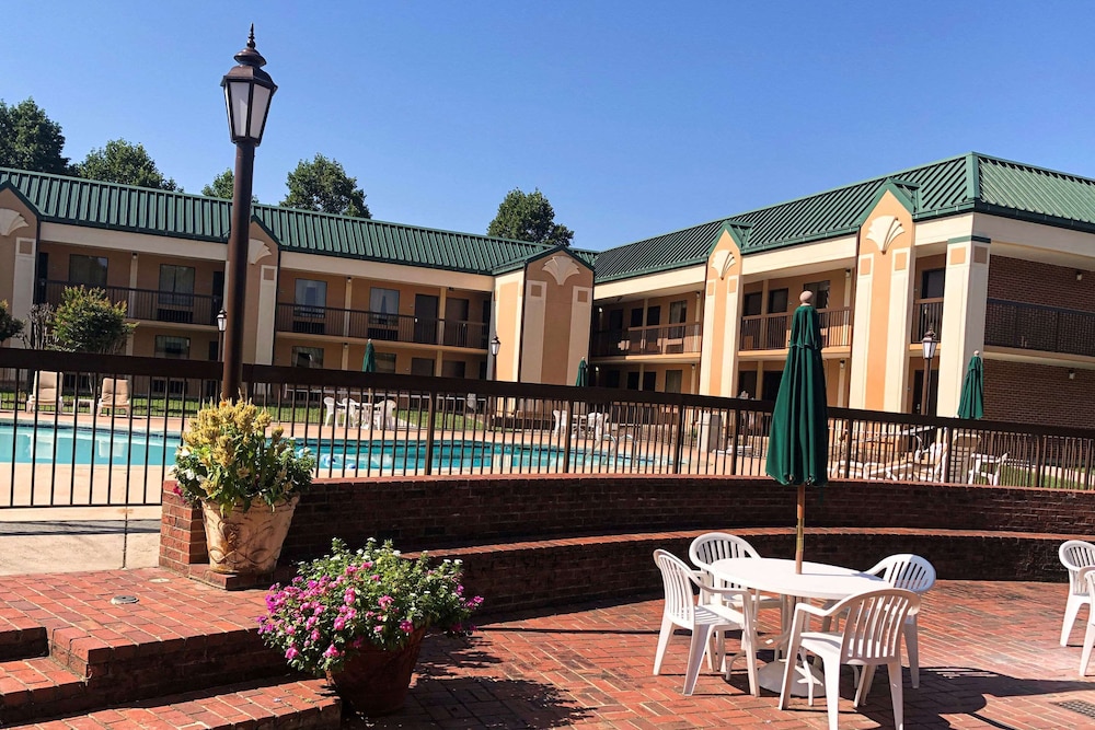 quality inn morganton