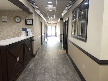 Quality Inn Morganton,Hickory>>Granite Falls,3 star