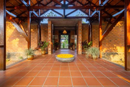 ama stays and trails lily pad kumarakom