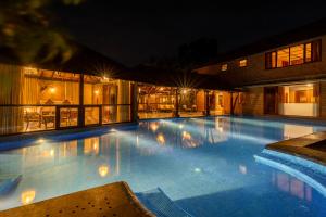 ama stays and trails lily pad kumarakom