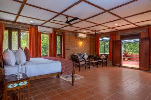 ama stays and trails lily pad kumarakom