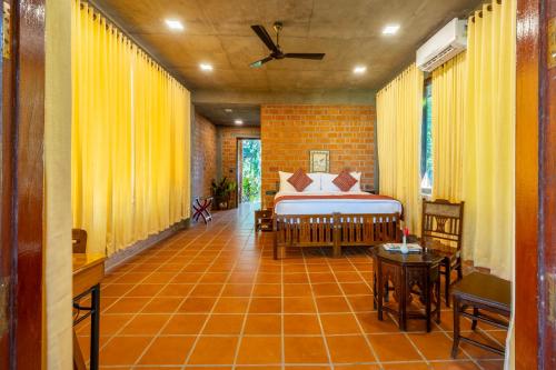 ama stays and trails lily pad kumarakom