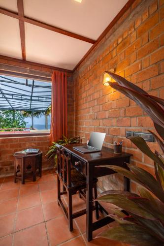 ama stays and trails lily pad kumarakom