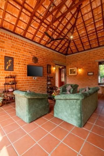 ama stays and trails lily pad kumarakom