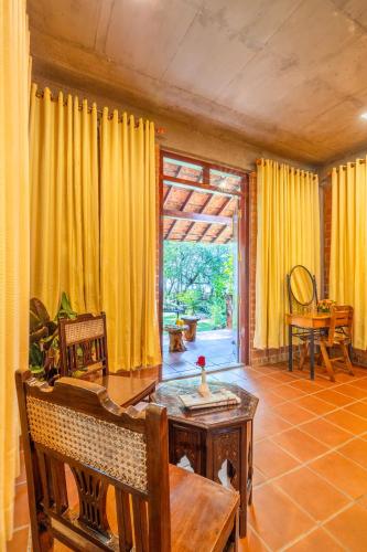 ama stays and trails lily pad kumarakom