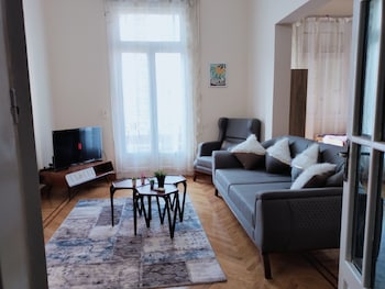 Yacoubian Apartments In Downtown Cairo,34 Talaat Harb,5 star