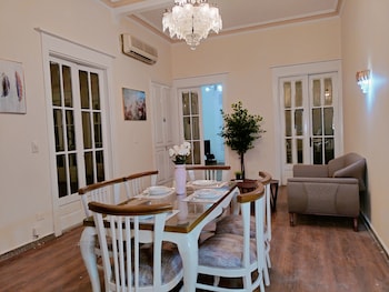 Yacoubian Apartments In Downtown Cairo,34 Talaat Harb,5 star