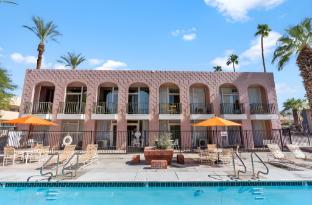 palm desert suites