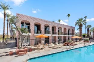 palm desert suites