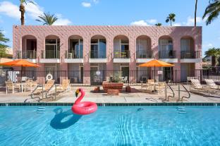 palm desert suites