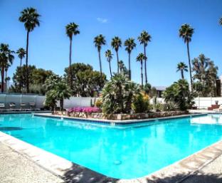 palm desert suites