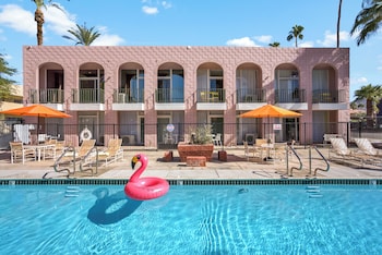 palm desert suites