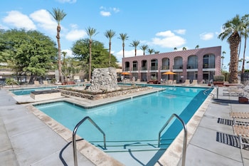 palm desert suites