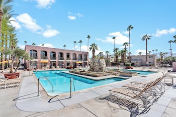 palm desert suites